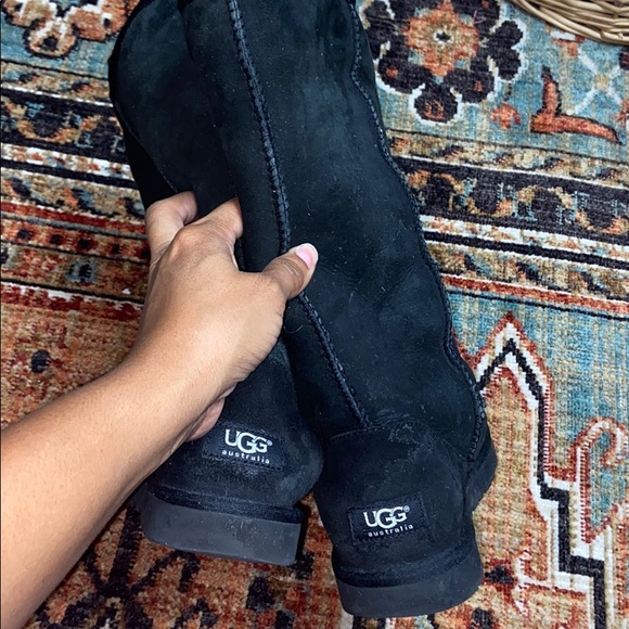 Black Tall Ugg boots - Picture 3 of 6